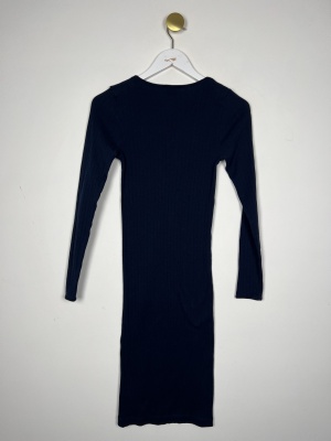 Mads Nørgaard str. Onesize <br/> mørkeblå ribbed kjole