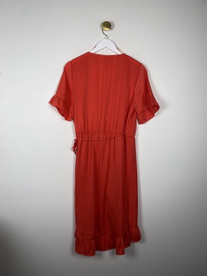 Saint str. S <br/> rød kjole m. bindebånd