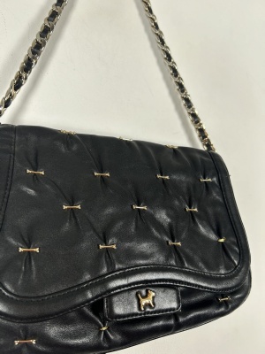 Radley str. onesize <br/> sort taske med gulddetaljer og kæde rem