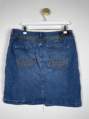 mos mosh str. 30 <br/> denim nederdel