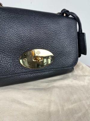 Mulberry <br/> Lily black glossy goat, skuldertaske med guld hardware