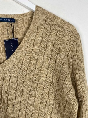 Ralph Lauren str. S <br/> sand strikbluse med kabelmønster og V-hals