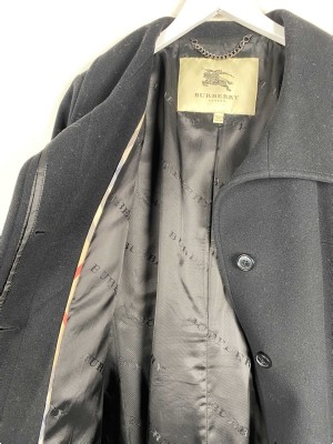 Burberry str. M<br/> frakke i uld og cashmere