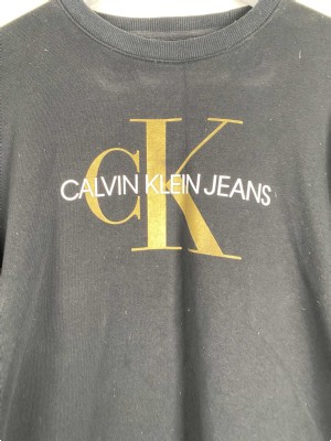 Calvin Klein str. L <br/> sort sweatshirt med logo