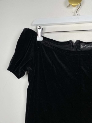 Vera Mont str. 38 <br/> sort off shoulder bluse i velour