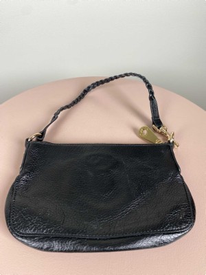 Mulberry clutch <br/> med flettet rem og stort logo