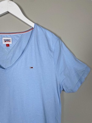 Tommy Hilfiger str. XL <br/>lyseblå t-shirt