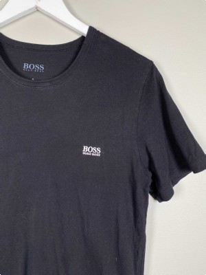 Hugo Boss str. S <br/> sort t-shirt