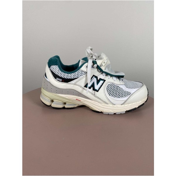 New Balance str. 39,5 <br/>hvide sneakers med lille lomme