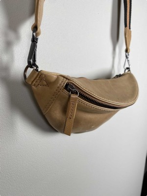 Markberg <br/> Bumbag, beige.