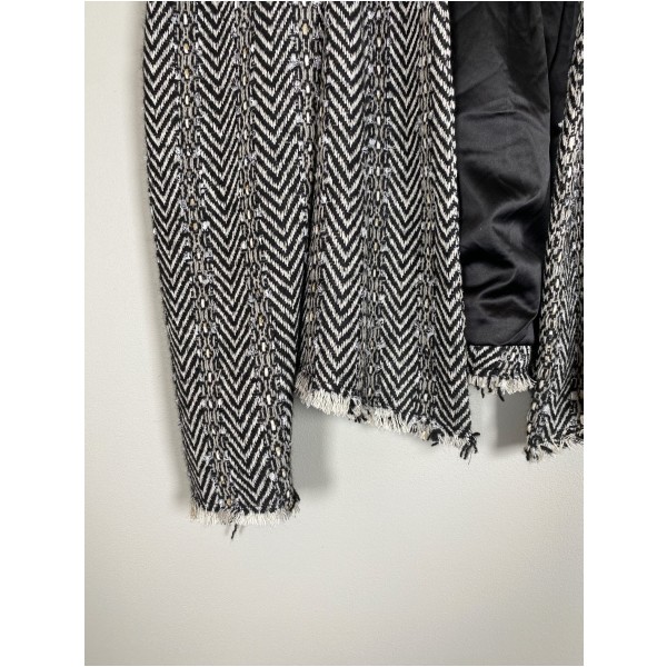 Co' Couture str. S <br/> sort og hvid cardigan med puff skuldre - Image 3