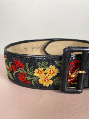 Kenzo <br/> sort bælte med blomster 85cm