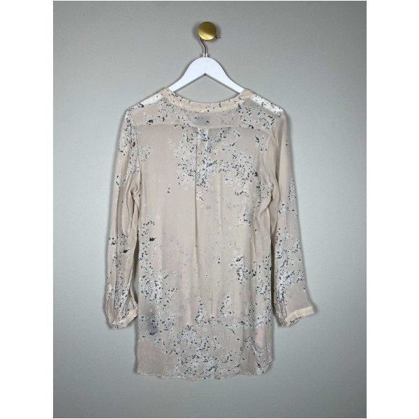 Sand str. 38 <br/> beige bluse med små blomster - Image 3