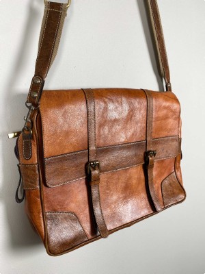 Messenger Bag <br/> Læder, cognac.