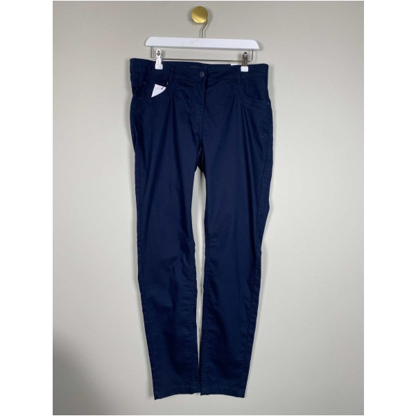 Brandtex Str. 42 <br/> Jeans, mørkeblå.