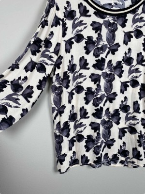 Inwear str. 40 <br/> hvid bluse med gråsorte blomster