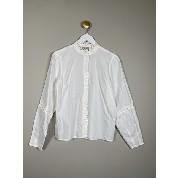 A-view str. 40 <br/> hvid skjorte med blonde-detaljer