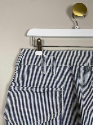 Magasin Str. M <br/>  Stribet denim nederdel.