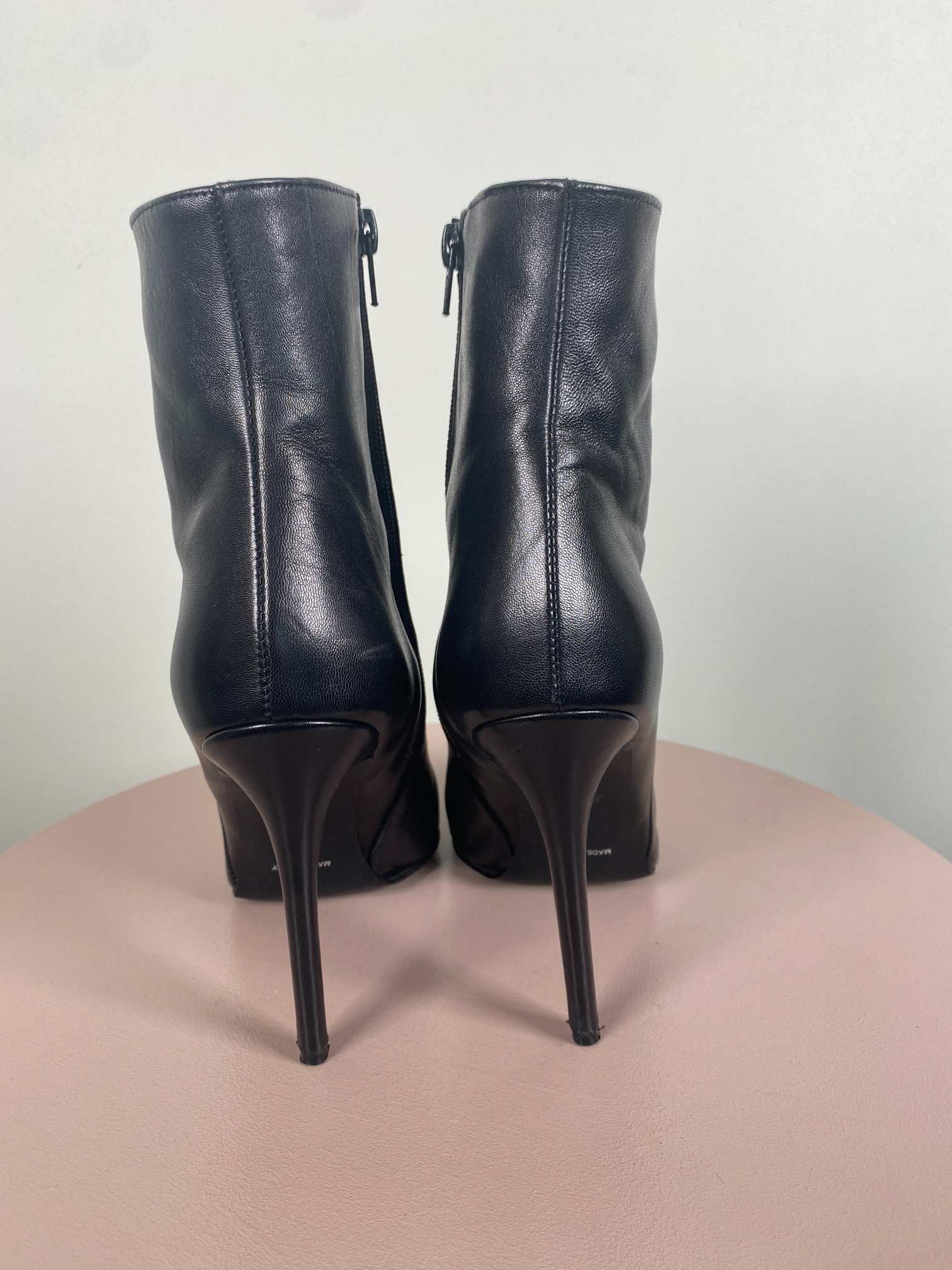 Poi Lei str. 39 <br/> sort støvle med hæl - Billede 4