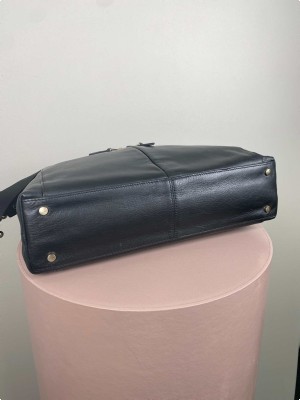 Knomo London <br/> sort skuldertaske