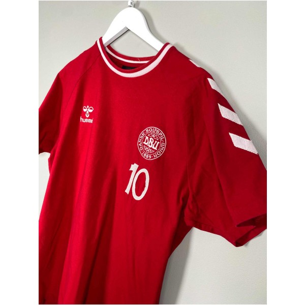 Hummel Str. XL <br/> T-shirt med nr. 10, rød. - Image 2