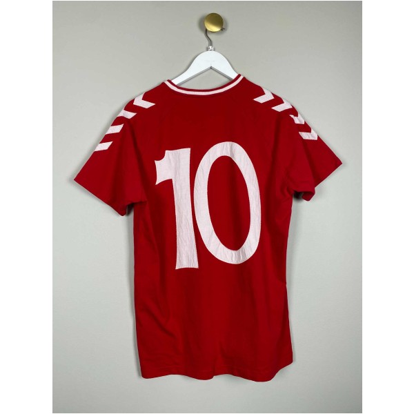 Hummel Str. XL <br/> T-shirt med nr. 10, rød. - Image 3