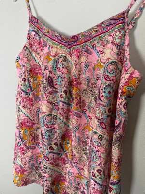 Black Colour str. S/M <br/> pink-mønstret top