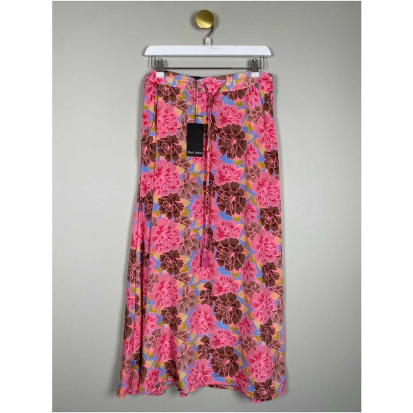 Black Colour str. S/M <br/> pink nederdel med blomster