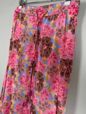 Black Colour str. S/M <br/> pink nederdel med blomster