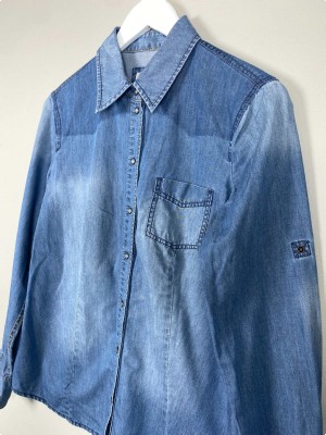 Esprit str. 40 <br/> denimskjorte