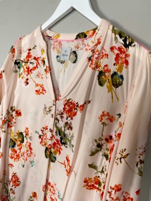 Culture str. S <br/> lyserød bluse med blomster