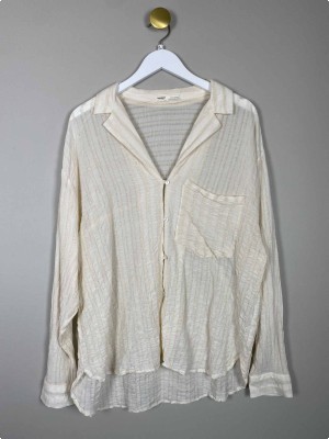 Pull & bear str. XL <br/> hvid skjorte med lomme