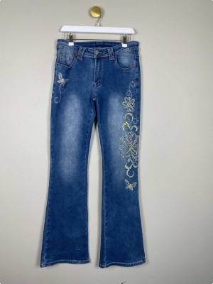 Romwe str. M <br/> blå jeans med bootcut og sten/broderier