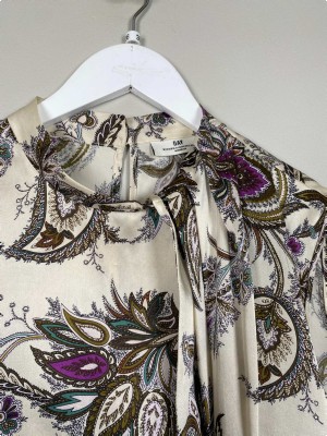 DAY Birger et Mikkelsen str. 36 <br/> lys silketop med mønster