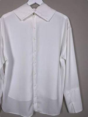 Designers Remix str. 42 <br/> råhvid bluse med knapper i ryg