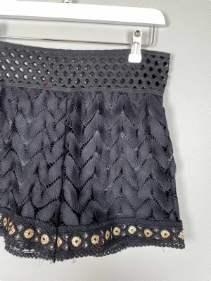 Azara Str. S/M <br/> Blonde shorts.