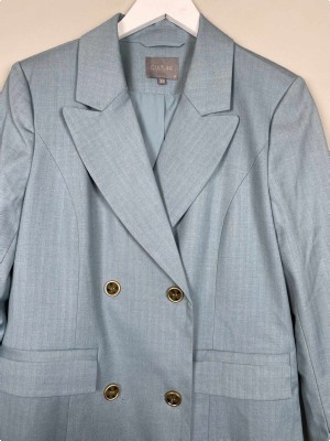 Culture Str. 38 <br/> Blazer med guld nålestriber.