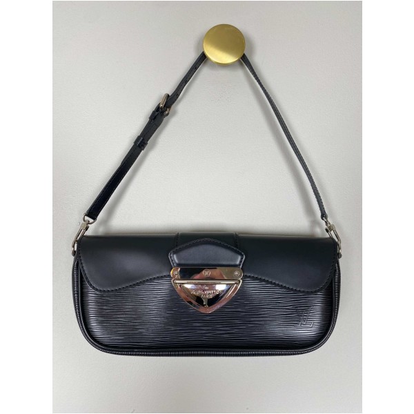 Louis Vuitton Montaigne Clutch