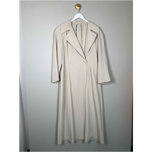 CCDK str. 40 <br/> lang beige frakke med bindebånd