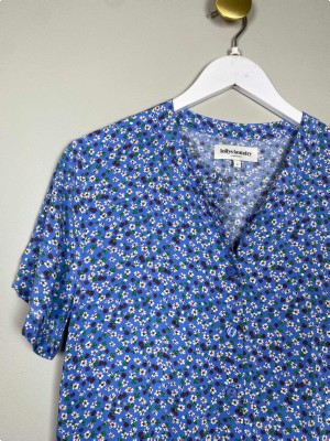 Lollys Laundry Str. S <br/> Blomstret kjole.