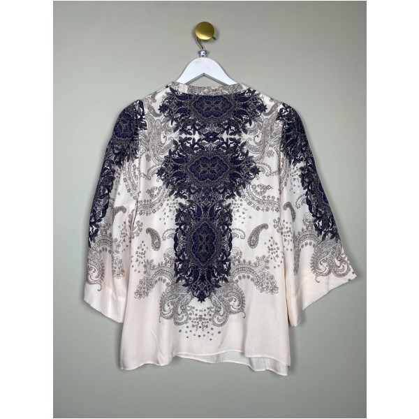Gustav str. 40 <br/> sort/hvid mønstret bluse - Image 3