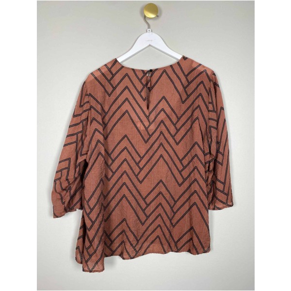 Only Str. M <br/> Mønstret bluse. - Image 3