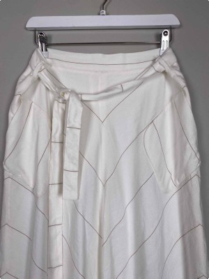 Massimo Dutti Str. 42 <br/> Nederdel, råhvid.