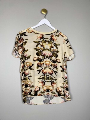 Gestuz str. 36 <br/> blomstret bluse