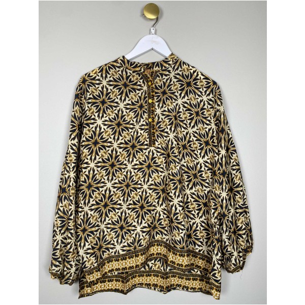 Wilto str. S/M <br/> mønstret bluse