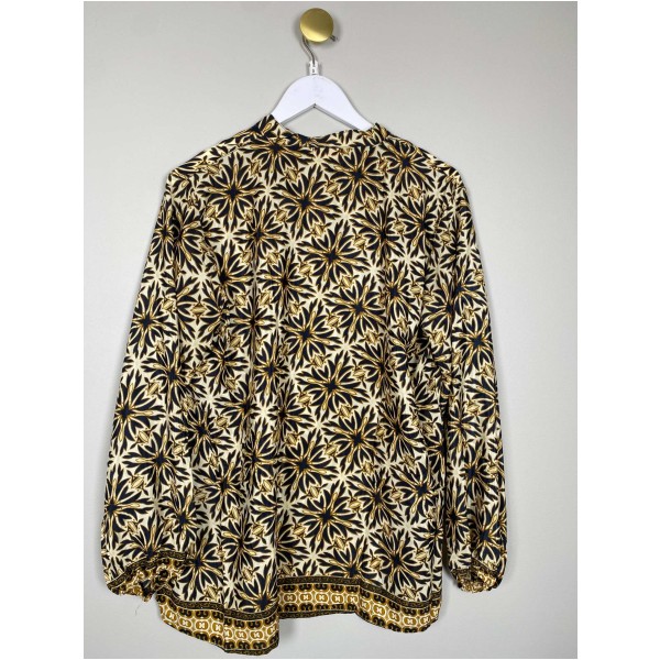 Wilto str. S/M <br/> mønstret bluse - Image 3
