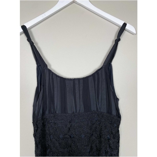 Day Birger et Mikkelsen str. 36 <br/>lang sort kjole med broderi i taljen - Image 4