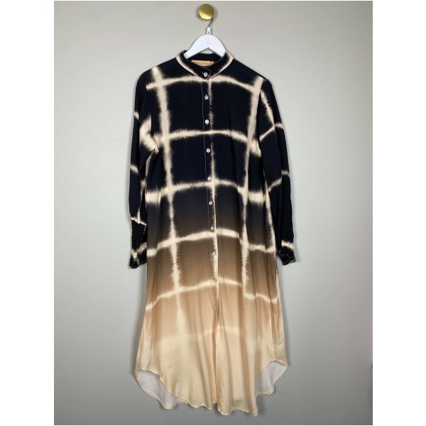 Marta str. S/M <br/> sort og beige kjole med smock på ærmerne