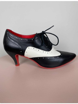 Lola Ramona Str. 40 <br/> Sko. (Incl. kasse)