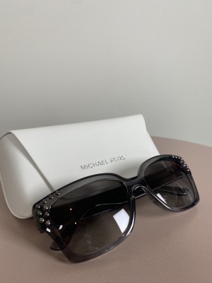 Michael Kors <br/> Solbriller.